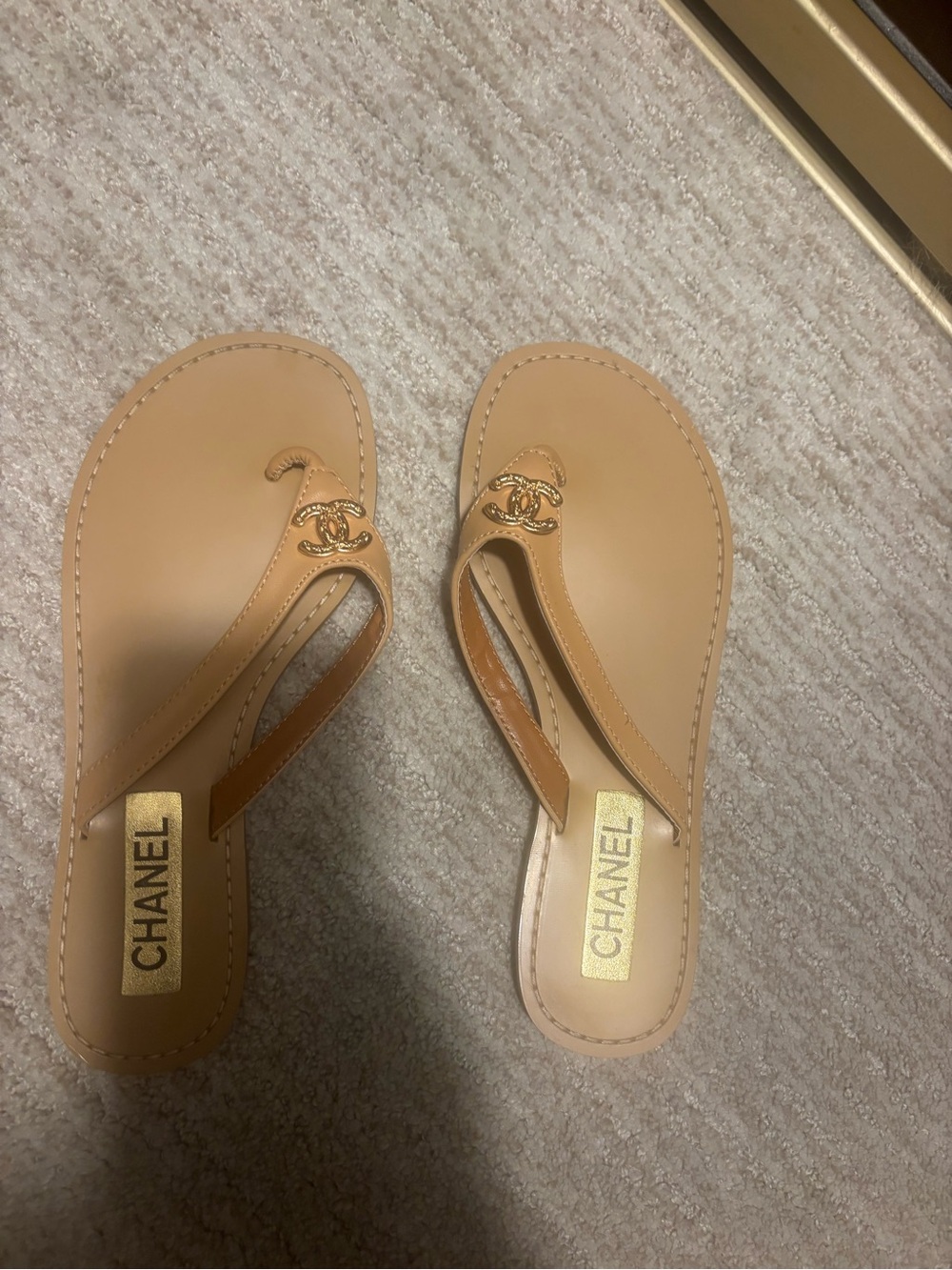 New Beige Leather Thong Sandals with Gold CC Logo size 37  7